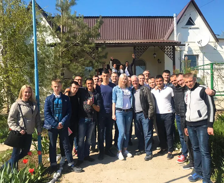 Порівняння безкоштовного та приватного реабілітаційного центру
